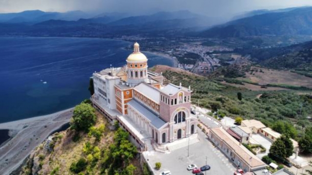 Santuario frenle al mar 