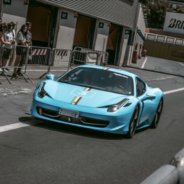  Ferrari 458 2 