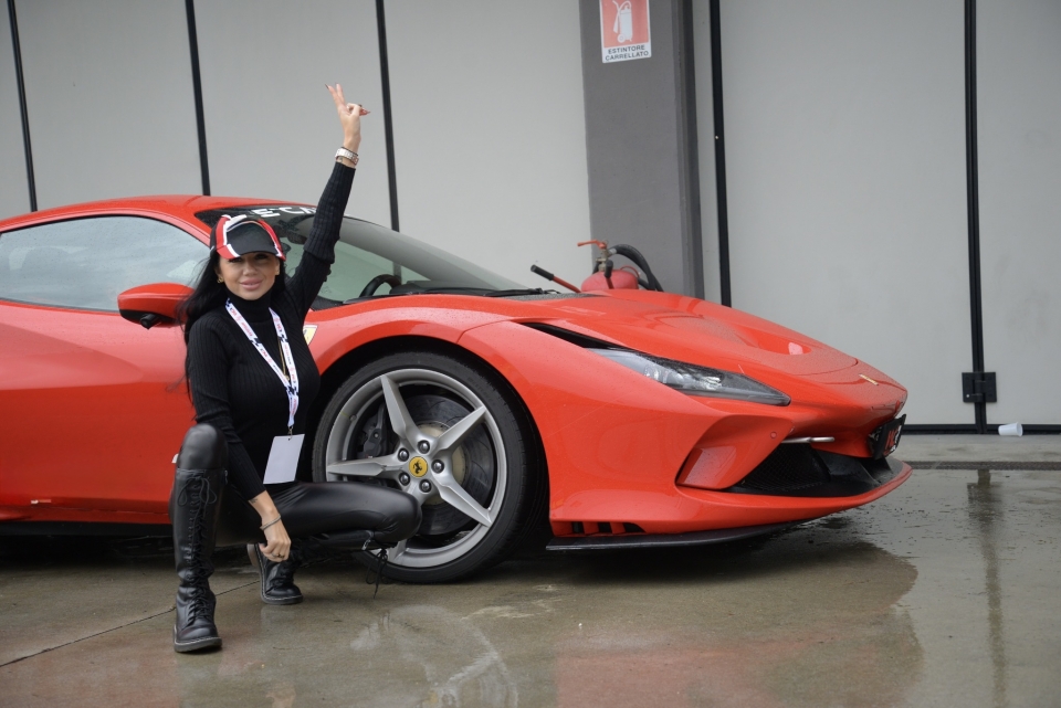  Felicidad antes de la salida 