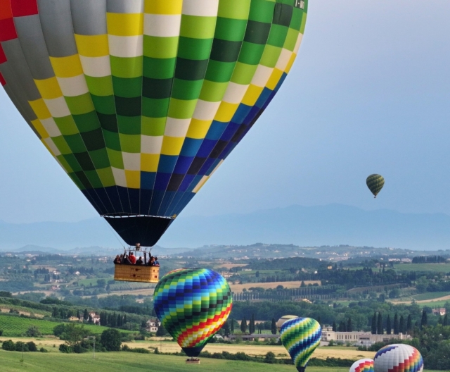  Volando en compañía