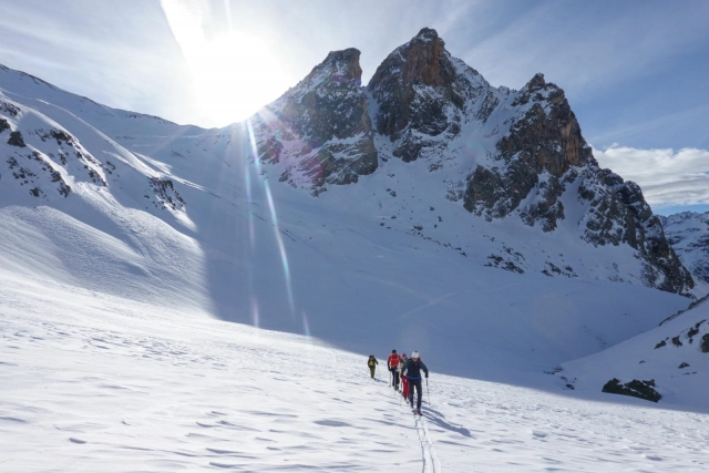  Paseo con raquetas de nieve 