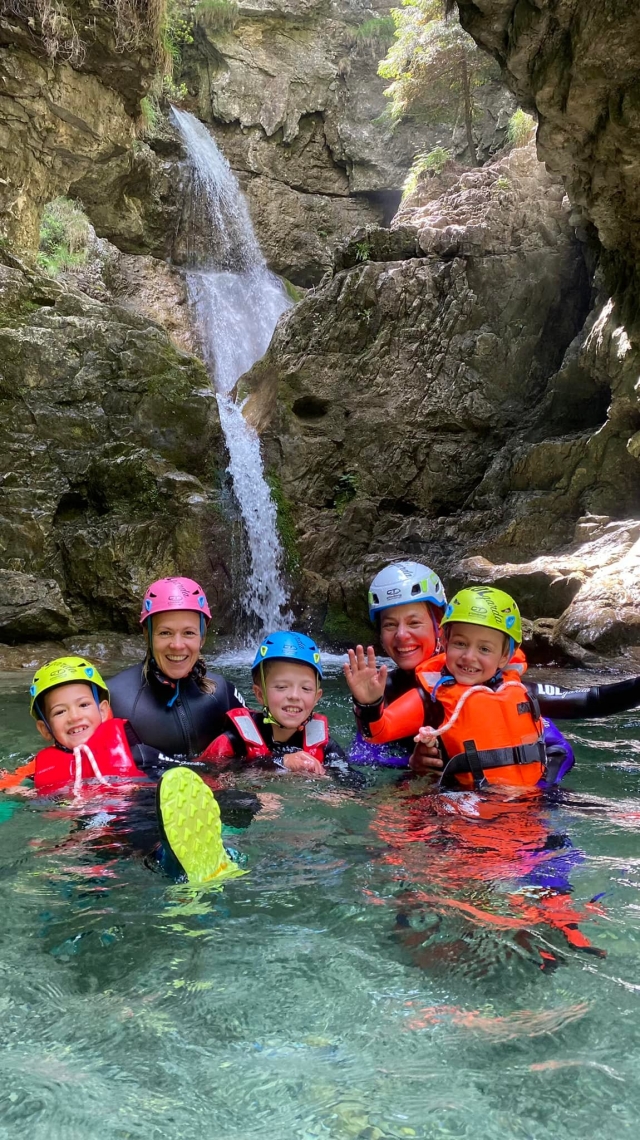  Entre cascadas y diversión