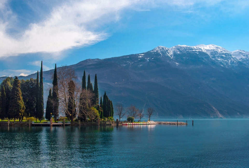  Paisaje del lago de Garda 
