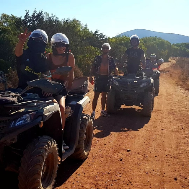  Viaje en cuatrimoto en compañía 