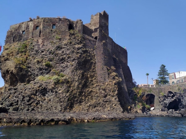  Aci Castello y Archi 