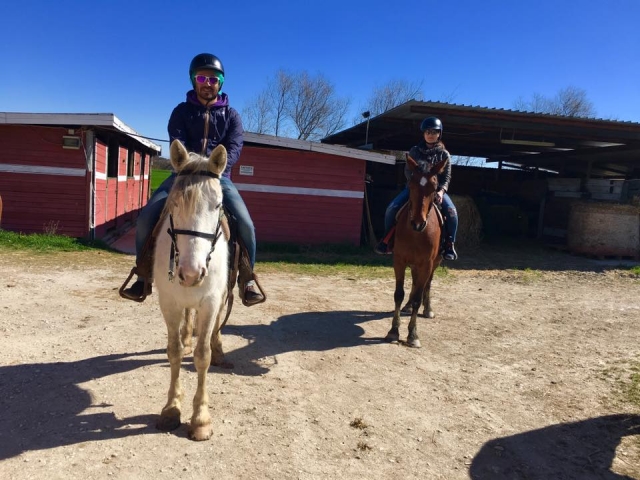  Listo para salir a caballo