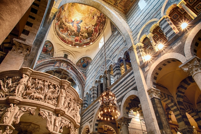  Interior de la Catedral de Santa Maria Assunta 