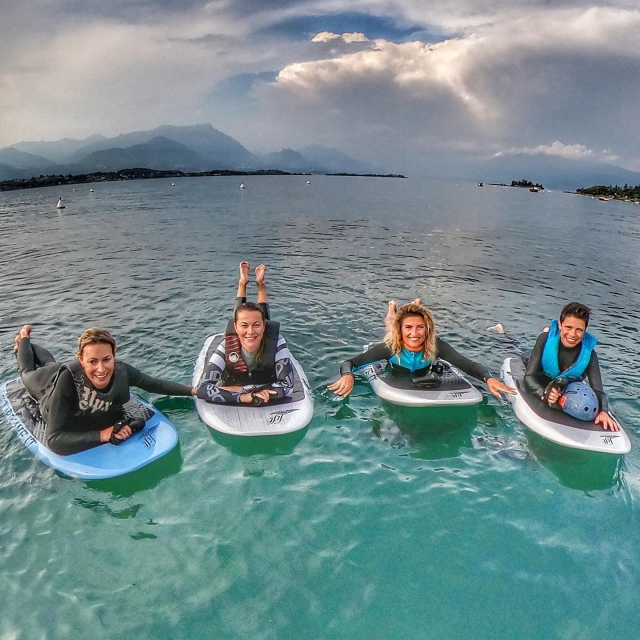  Diversión en grupo en el lago de Garda 