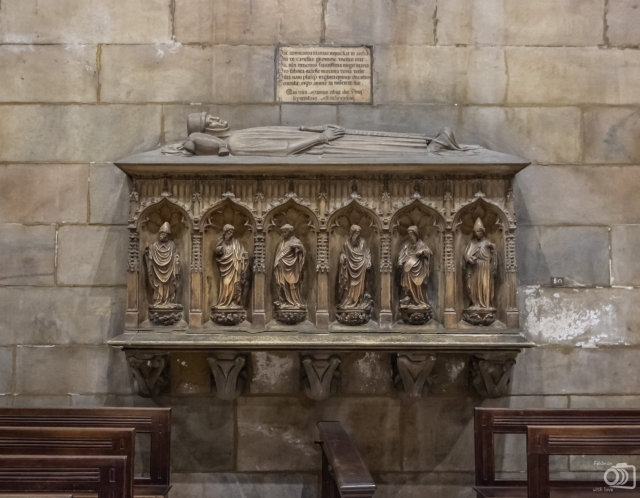  Tumba en la Catedral 