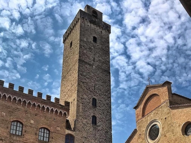  Torre de la Catedral de San Gimignano 