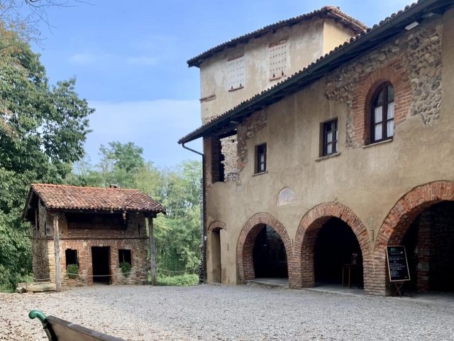  Patio del monasterio 