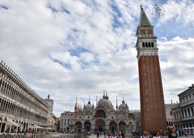  Piazza San Marco y su torre 