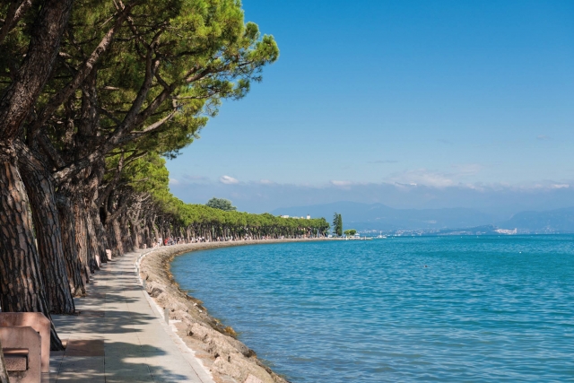  Las costas de Peshciera del Garda 