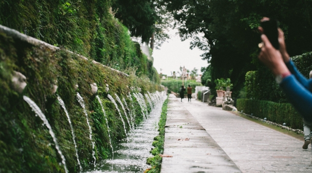  Fuentes en el jardín de la villa 