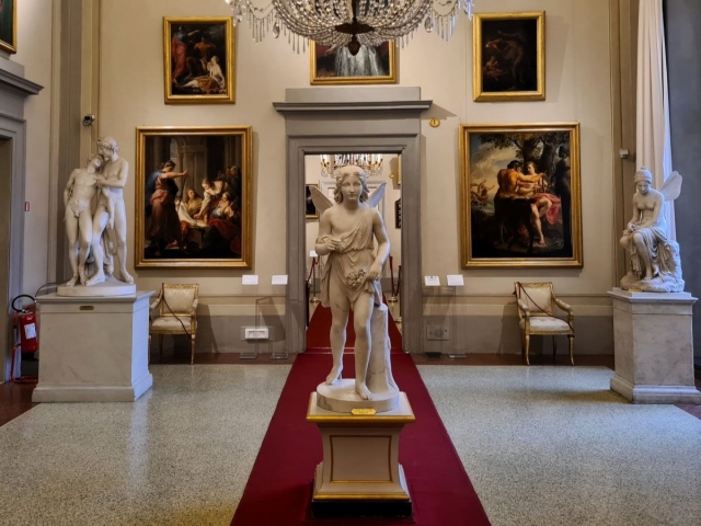  Salas internas del Palacio 