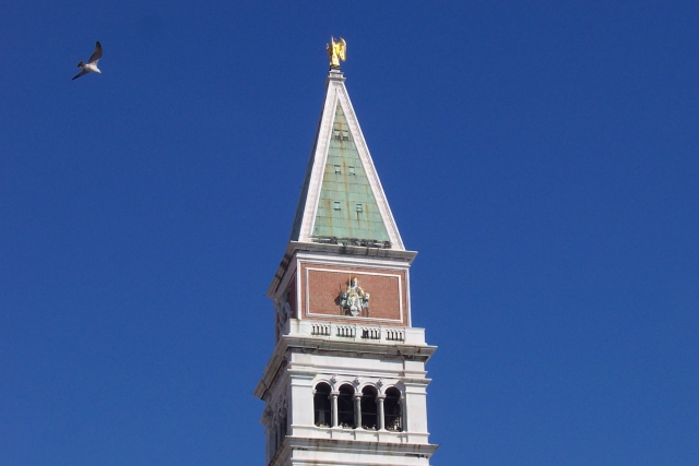  Parle superior del campanario 