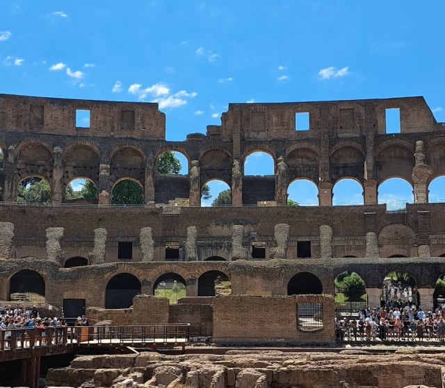 Dentro de la Arena 