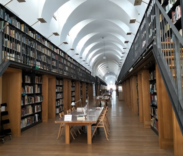  Biblioteca 