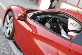 1 vuelta Ferrari 458 en el Autódromo Pista Salentina