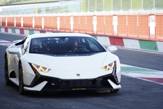 2 vueltas Lamborghini EVO Autódromo Pista Salentina