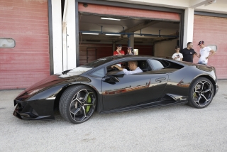1 vuelta en el circuito Lamborghini EVO Volturno