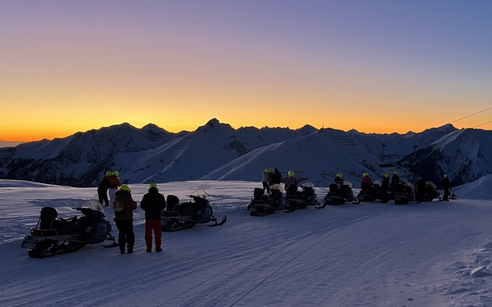 La puesta de sol en los Alpes Orobies 