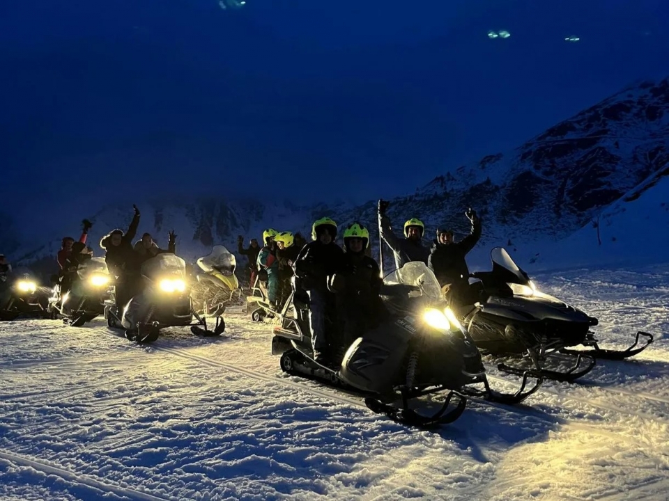 Excursión en moto de nieve en Foppolo 