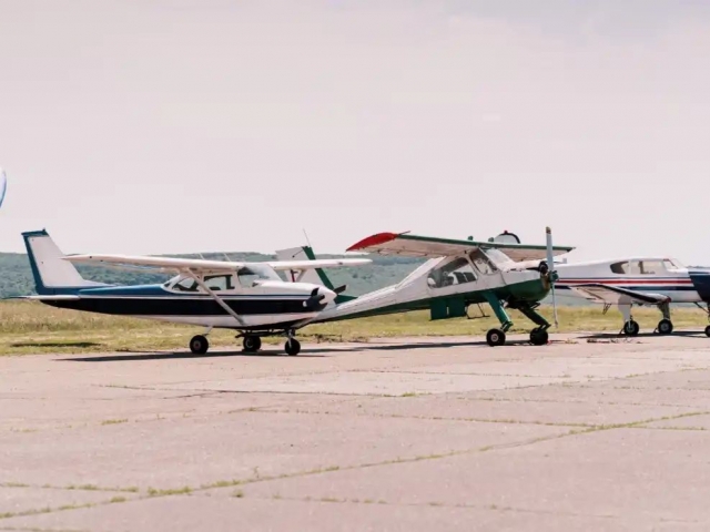  Ultraligero en pista 