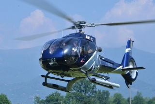 Vuelo individual en helicóptero en Valli Aviento 10 minutos.