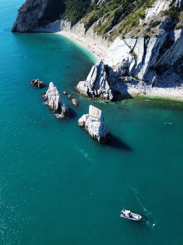  Las dos hermanas vistas desde arriba 