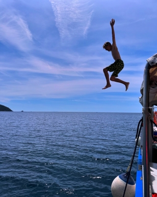 Paseo en barco de pesca para niños en la isla de Elba + almuerzo 7h