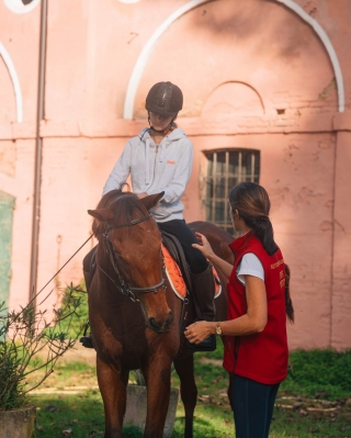 Lección + paseo a caballo + aperitivo Delta del Po 1h30