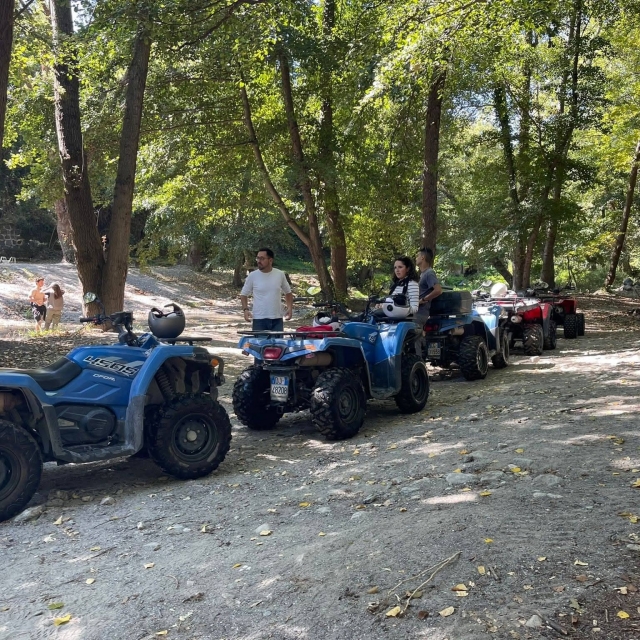  Los cuatrimotos para la excursión 