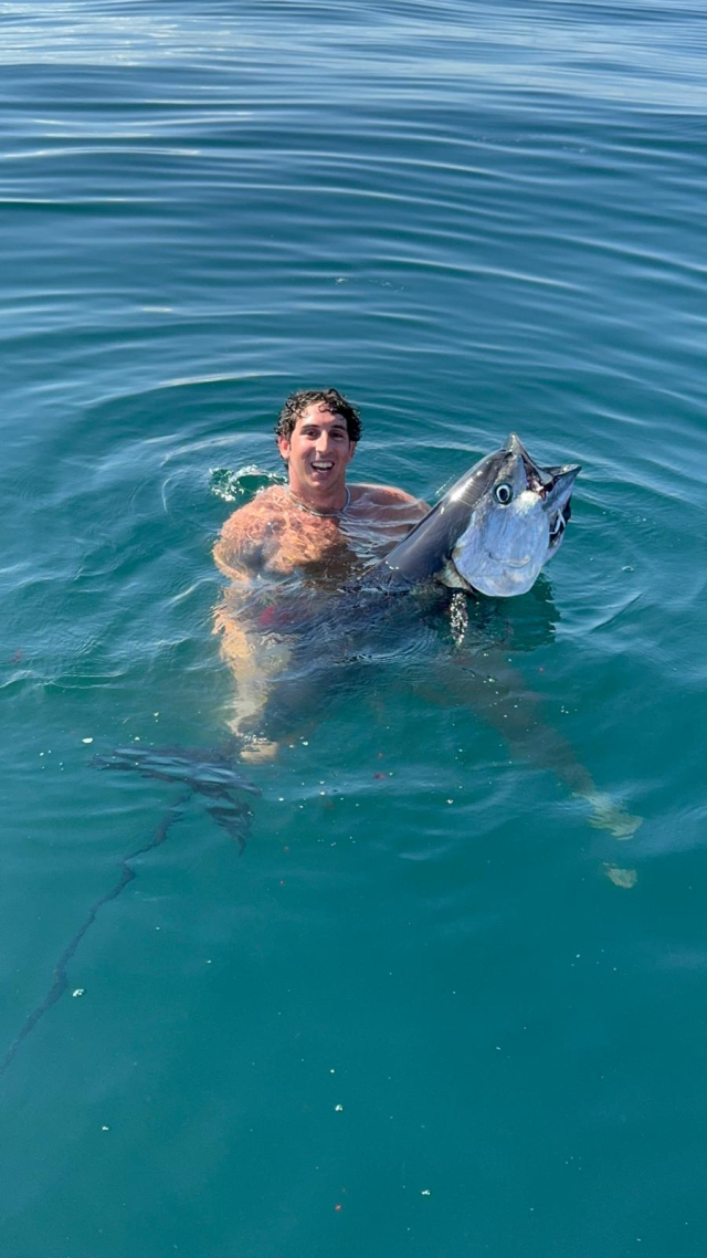 Pesca + paseo en barco con baño en el Golfo de Nápoles 6h