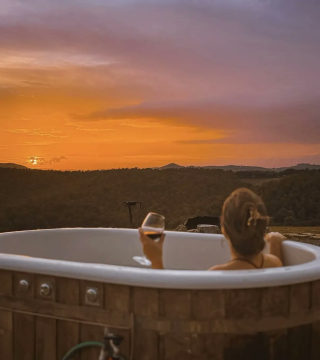 Casa Hobbit para dos con jacuzzi y recorrido en 4x4 en Monte Amiata