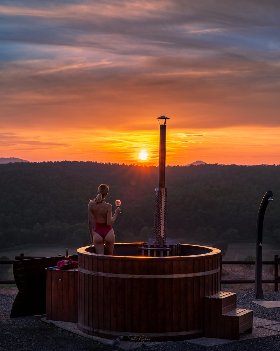  El jacuzzi con vista a las colinas 
