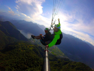 Vuelo en parapente biplaza desde Monte Alpo, 15 min