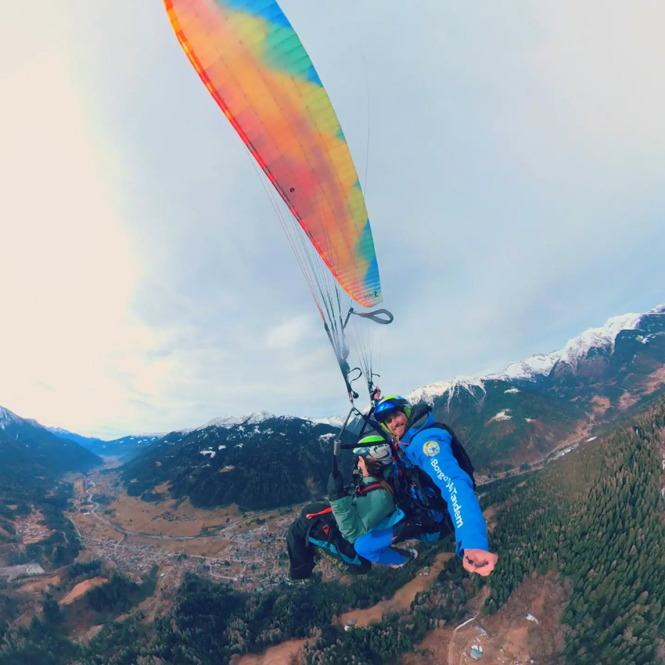  Disfrute de un vuelo en parapente en los alrededores de Trento 