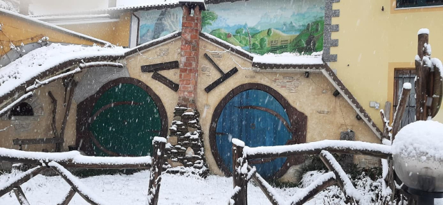  La casa Hobbit en la nieve