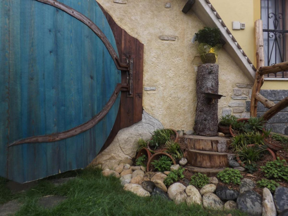  La puerta azul de la casa Hobbit 