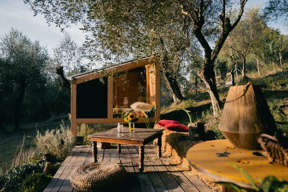  La terraza con la mesa en el Valle de Treja 