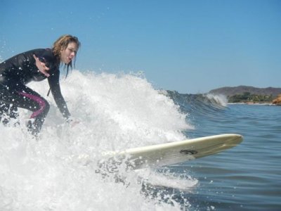 Paquete surf 3 noches alojamiento,clases y equipo