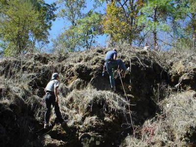 Rappel para grupo en parque ecoturístico
