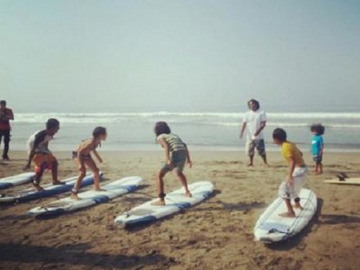 Bono de 5 clases de surf en Acapulco
