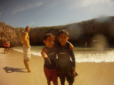 Tour to Islas Marietas. Kids 6 to 12 yo.
