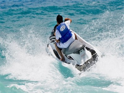 Moto d'acqua per 30 minuti a Playa Tortuga