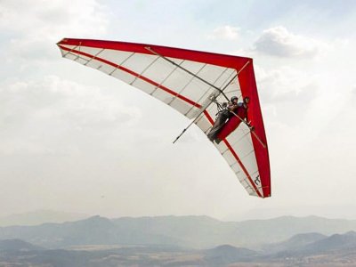 Hang-glider flight in Valle de Bravo 50 minutes