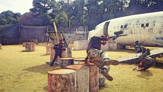  空军基地 