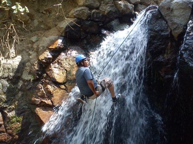  Discesa in cascata 