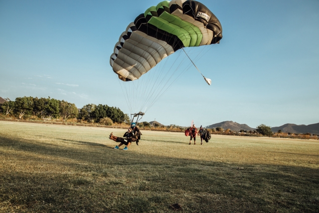  Landing after the jump 
